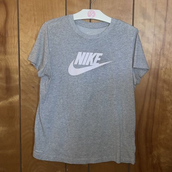 •NIKE•EUC WOMENS GREY NIKE DRI-FIT SHORT SLEEVE TEE IN SIZE MED - Picture 2 of 6